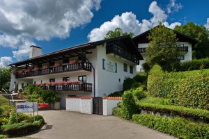 königshog, hotel, spa, resort, germania, algovia, oberstaufen, neuschwanstein, alpi, relax, metodo schroth